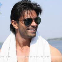 Karan_Singh_Grover_46