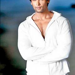 Kushal_Tandon_11