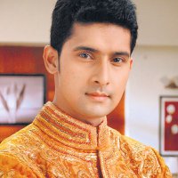 Ravi Dubey_10