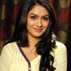 Mrunal_Thakur_7