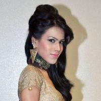 Nia_Sharma_15