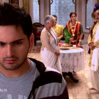 Mujhse_Kuchh_Kehti_12