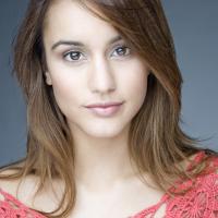 Megan Montaner_35