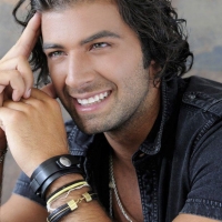 Jencarlos Canela12