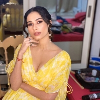Aneri Vajani7
