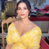 Aneri Vajani8