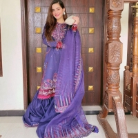Aiman Khan5