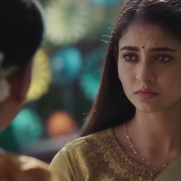 Mehndi Hai Rachne Wali1