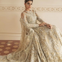 Sanam Saeed12