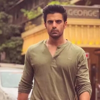 Baatein Kuch Ankahee Si4