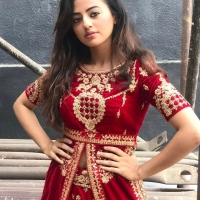 Helly Shah2