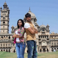 Aisi Deewangi Dekhi Nahi Kahi15